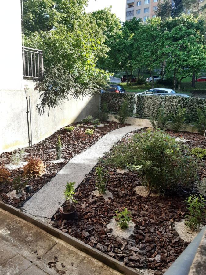 Apartment Klimka With Balcony, Free Wifi And Free Parking Μπρατισλάβα Εξωτερικό φωτογραφία
